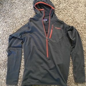 Patagonia light pullover jacket (M)